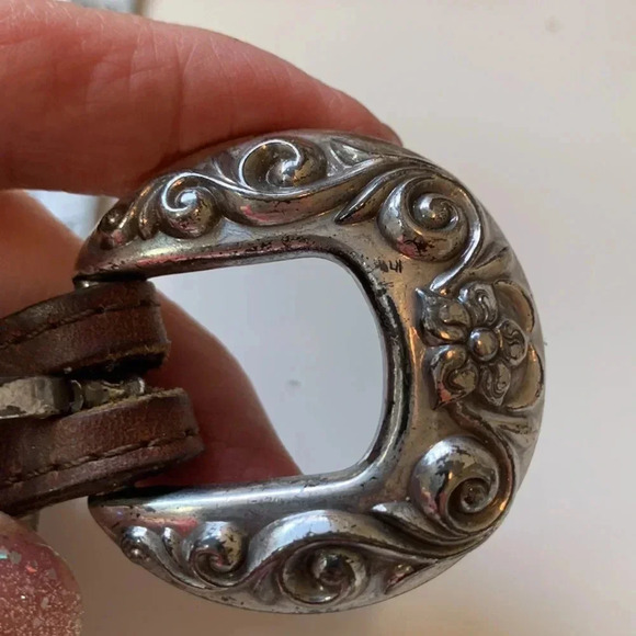 Dun Dee women’s belt with heavy  silver look hardware - Picture 9 of 11